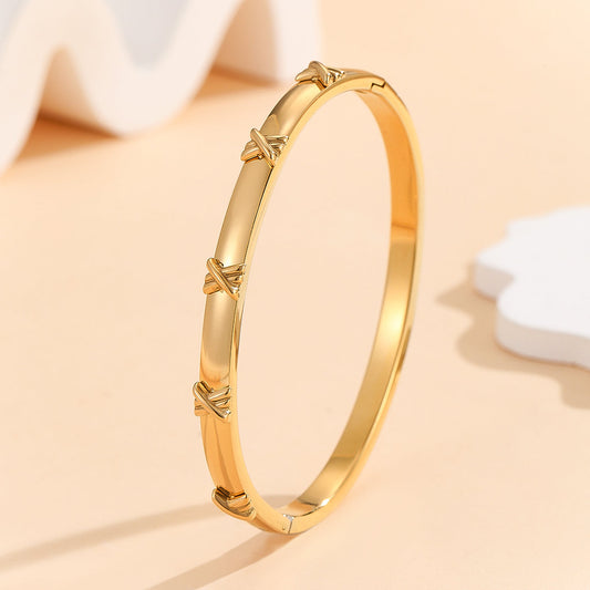 Eternistore® Harmony Filigree Gold Bangle